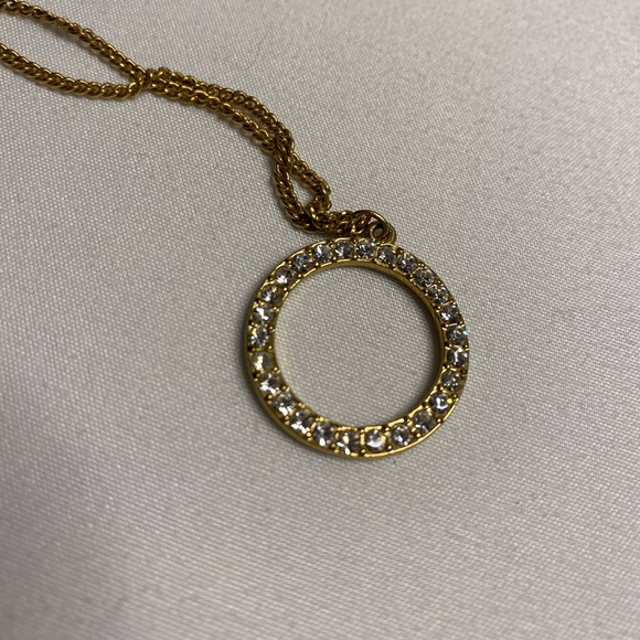 Vintage Avon Circle Necklace - Picture 7 of 7